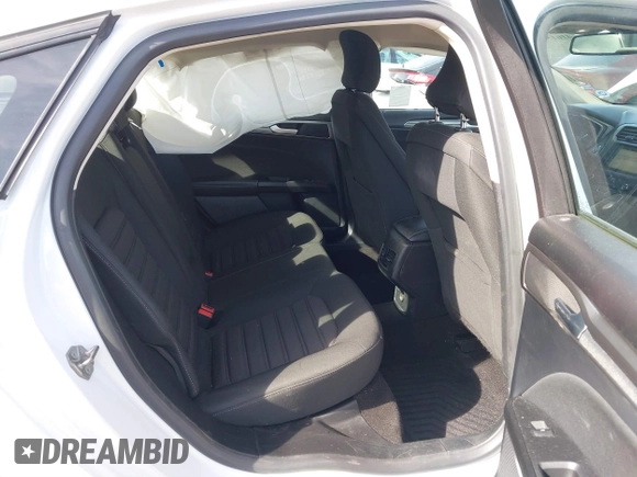 2019 Ford Fusion SE with VIN 3FA6P0HD6KR201777, listed as a IAAI auction lot 41615610 with 93,989 mi miles. Bid and sale history available at carsss.com. Image 8.