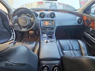 2013 Jaguar XJ с VIN SAJWJ1CD7D8V49599, выставлен на аукционе Copart как лот 43230675 с пробегом 133 163 миль миль и Чистый • Clean title. История ставок и продаж доступна на DreamBid. Изображение 9.