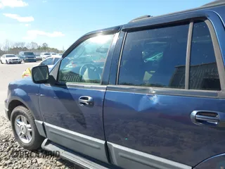 2003 Ford Expedition Special Service with VIN 1FMFU16L63LB91654, listed as a IAAI auction lot 41873090 with 296,213 mi miles. Bid and sale history available at carsss.com. Image 12.