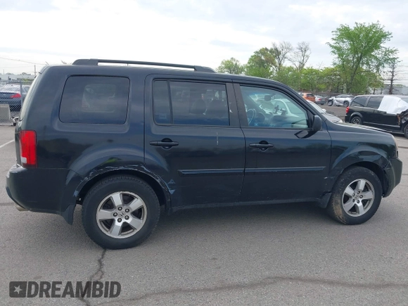 2011 Honda Pilot EX-L with VIN 5FNYF4H61BB078003, listed as a IAAI auction lot 42181724 with 327,236 mi miles and . Bid and sale history available at carsss.com. Image 6.