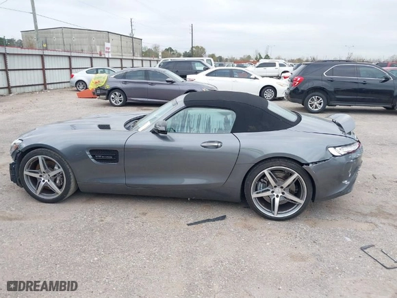 2018 Mercedes-Benz AMG GT with VIN WDDYK7HA3JA018139, listed as a IAAI auction lot 41237934 with 28,901 mi miles. Bid and sale history available at carsss.com. Image 14.