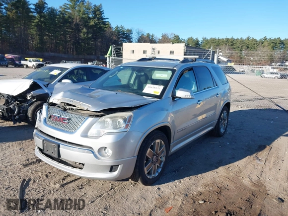 2011 GMC Acadia Denali with VIN 1GKKVTED0BJ403615, listed as a IAAI auction lot 40858532 with 204,232 mi miles. Bid and sale history available at carsss.com. Image 17.