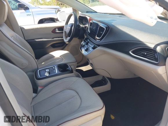 2020 Chrysler Pacifica Limited z VIN 2C4RC1GG9LR139786, wystawiony jako IAAI lot #41857783 z przebiegiem 105 182 mil mil oraz . Historia ofert i sprzedaży dostępna na DreamBid. Obrazek 5.