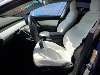 2020 Tesla Model 3 Standard Range Plus z VIN 5YJ3E1EA1LF744069, wystawiony jako Copart lot #53437085 z przebiegiem 121 845 mil mil oraz Szkoda całkowita • Salvage title. Historia ofert i sprzedaży dostępna na DreamBid. Obrazek 7.