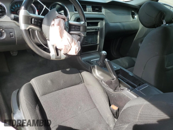 2014 Ford Mustang V6 with VIN 1ZVBP8AM4E5314925, listed as a Copart auction lot 56420765 with 85,355 mi miles and Salvage title. Bid and sale history available at DreamBid. Image 8.