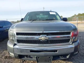 2011 Chevrolet Silverado 1500 LT with VIN 1GCRKSE31BZ279036, listed as a IAAI auction lot 41597291 with 293,576 mi miles and . Bid and sale history available at DreamBid. Image 12.