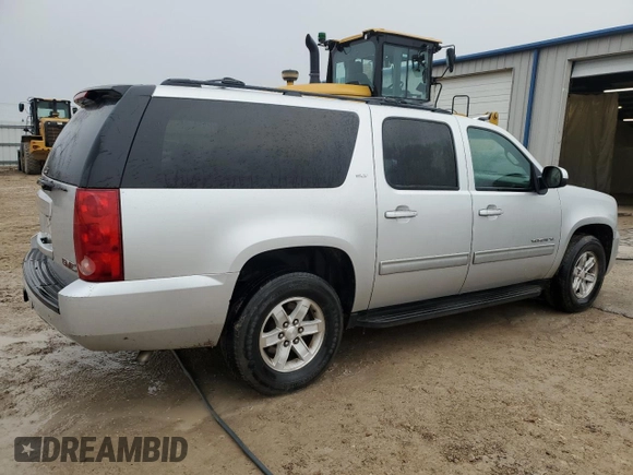 2014 GMC Yukon XL SLT with VIN 1GKS1KE04ER239326, listed as a Copart auction lot 42913765 with 207,017 mi miles and Clean Title. Bid and sale history available at carsss.com. Image 3.
