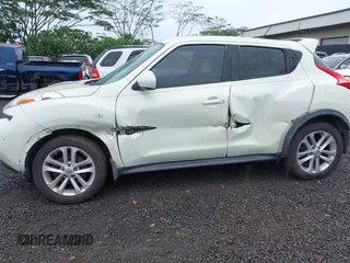 2011 Nissan Juke SL with VIN JN8AF5MR5BT009985, listed as a IAAI auction lot 41469296 with 128,572 mi miles. Bid and sale history available at carsss.com. Image 13.