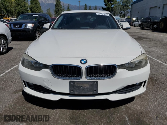 2014 BMW 3 Series 320i with VIN WBA3B1C59EK132901, listed as a Copart auction lot 50407035 with 91,615 mi miles and Salvage Title. Bid and sale history available at carsss.com. Image 5.