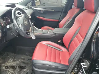 2019 Lexus NX 300 z VIN JTJYARBZ7K2137957, wystawiony jako Copart lot #81478004 z przebiegiem 60 973 mil mil oraz Szkoda całkowita • Salvage title. Historia ofert i sprzedaży dostępna na DreamBid. Obrazek 7.