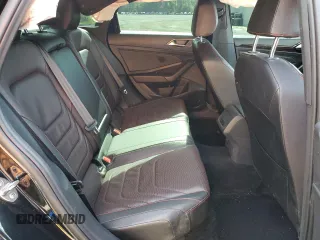 2022 Volkswagen Jetta GLI Autobahn z VIN 3VW2T7BU9NM001125, wystawiony jako Copart lot #63328954 z przebiegiem 86 703 mil mil oraz Szkoda całkowita • Salvage title. Historia ofert i sprzedaży dostępna na DreamBid. Obrazek 10.