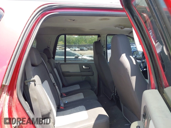 2004 Ford Expedition Special Service with VIN 1FMRU15W94LB30745, listed as a IAAI auction lot 42562110 with 281,634 mi miles and . Bid and sale history available at DreamBid. Image 8.