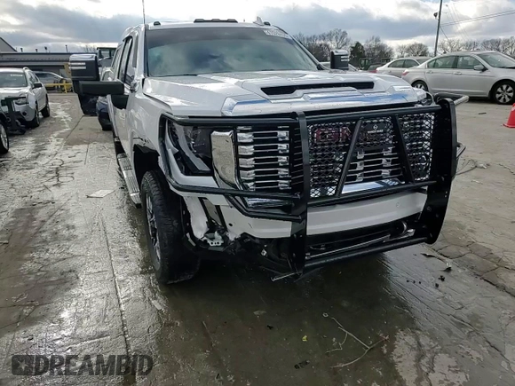 2024 GMC Sierra 2500HD Denali z VIN 1GT49RE74RF395604, wystawiony jako Copart lot #41529455 z przebiegiem 16 545 mil mil oraz Szkoda całkowita • Salvage title. Historia ofert i sprzedaży dostępna na DreamBid. Obrazek 14.