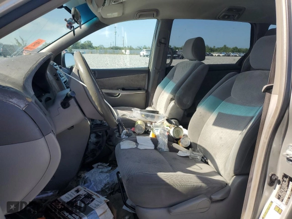 2007 Toyota Sienna CE with VIN 5TDZK23C97S033301, listed as a Copart auction lot 55617625 with 242,491 mi miles and Clean Title. Bid and sale history available at carsss.com. Image 7.