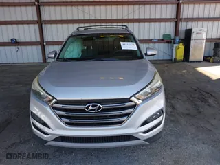 2017 Hyundai Tucson Value with VIN KM8J33A27HU418441, listed as a IAAI auction lot 41812422 with 111,406 mi miles. Bid and sale history available at carsss.com. Image 12.