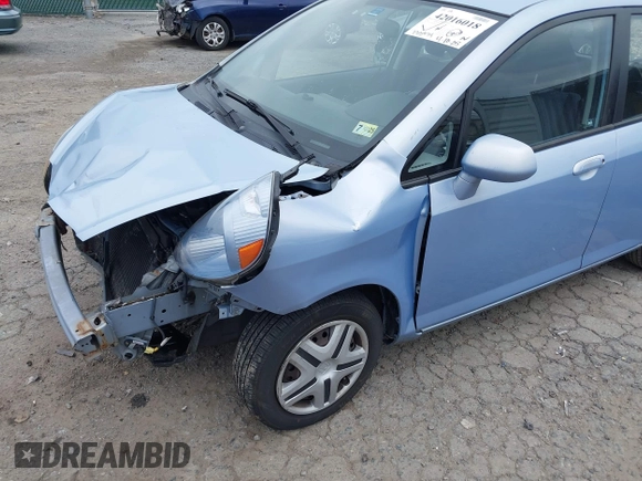 2008 Honda Fit with VIN JHMGD38468S060570, listed as a IAAI auction lot 42016018 with 133,574 mi miles. Bid and sale history available at carsss.com. Image 18.