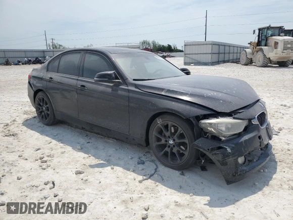 2013 BMW 3 Series 328i z VIN WBA3C1C52DK103610, wystawiony jako Copart lot #53540965 z przebiegiem 133 019 mil mil oraz Szkoda całkowita • Salvage title. Historia ofert i sprzedaży dostępna na DreamBid. Obrazek 4.