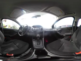 2017 Ford Focus S z VIN 1FADP3E21HL241557, wystawiony jako IAAI lot #42100036 z przebiegiem 106 764 mil mil oraz . Historia ofert i sprzedaży dostępna na DreamBid. Obrazek 19.