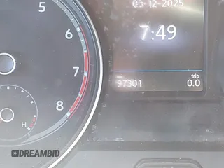 2019 Volkswagen Atlas SE z VIN 1V2WR2CA8KC532337, wystawiony jako IAAI lot #41771769 z przebiegiem 97 301 mil mil oraz . Historia ofert i sprzedaży dostępna na DreamBid. Obrazek 16.