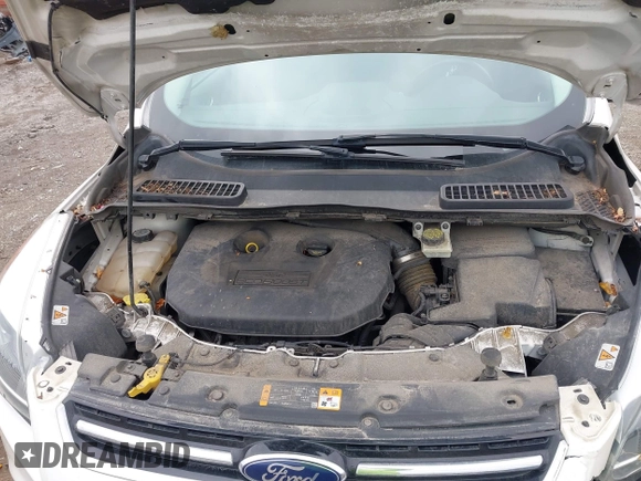 2013 Ford Escape Titanium with VIN 1FMCU0J96DUD85315, listed as a IAAI auction lot 41934204 with 152,132 mi miles and . Bid and sale history available at carsss.com. Image 10.