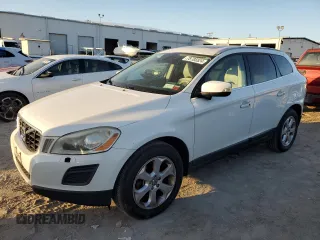2013 Volvo XC60 3.2L z VIN YV4940DZ3D2388952, wystawiony jako Copart lot #78785524 z przebiegiem 196 934 mil mil oraz Szkoda całkowita • Salvage title. Historia ofert i sprzedaży dostępna na DreamBid. Obrazek 1.