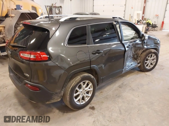 2016 Jeep Cherokee Latitude z VIN 1C4PJMCSXGW147918, wystawiony jako IAAI lot #42173947 z przebiegiem 142 482 mil mil oraz . Historia ofert i sprzedaży dostępna na DreamBid. Obrazek 4.