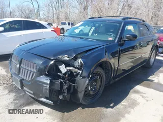 2005 Dodge Magnum RT with VIN 2D4GV58205H610425, listed as a IAAI auction lot 41840499 with 202,786 mi miles. Bid and sale history available at carsss.com. Image 2.