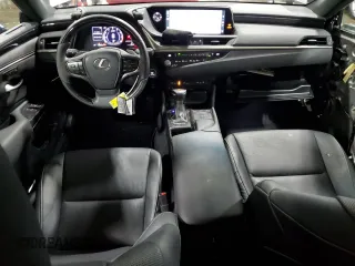 2021 Lexus ES 250 z VIN 58AD11D10MU007590, wystawiony jako Copart lot #82584724 z przebiegiem 5 470 mil mil oraz Szkoda całkowita • Salvage title. Historia ofert i sprzedaży dostępna na DreamBid. Obrazek 8.