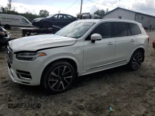 2021 Volvo XC90 Inscription Expression with VIN YV4BR00K6M1732145, listed as a Copart auction lot 53421703 with 28,301 mi miles. Bid and sale history available at carsss.com. Image 1.