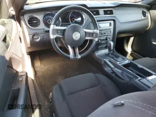 2014 Ford Mustang V6 with VIN 1ZVBP8EM6E5261560, listed as a Copart auction lot 50391185 with 60,700 mi miles and Salvage Title. Bid and sale history available at carsss.com. Image 8.