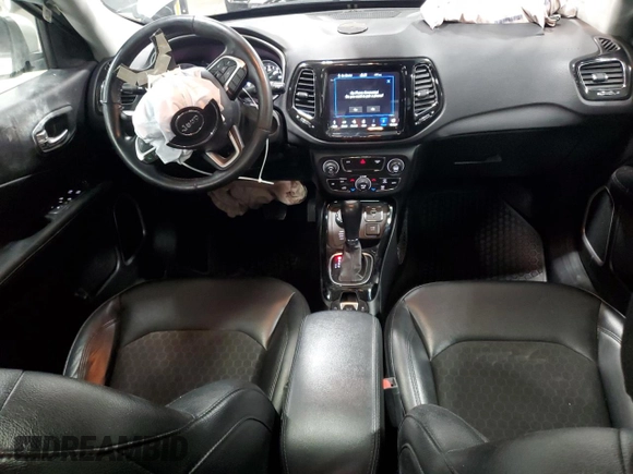 2018 Jeep Compass Latitude z VIN 3C4NJDBB6JT394374, wystawiony jako Copart lot #54229455 z przebiegiem 51 625 mil mil oraz Szkoda całkowita • Salvage title. Historia ofert i sprzedaży dostępna na DreamBid. Obrazek 8.