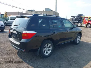 2009 Toyota Highlander z VIN JTEDS41A292082496, wystawiony jako IAAI lot #42495433 z przebiegiem 100 118 mil mil oraz . Historia ofert i sprzedaży dostępna na DreamBid. Obrazek 4.