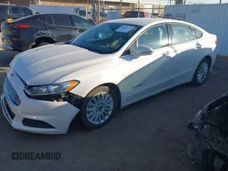 2013 Ford Fusion SE Hybrid with VIN 3FA6P0LU9DR375403, listed as a IAAI auction lot 40995125 with 132,583 mi miles. Bid and sale history available at carsss.com. Image 17.