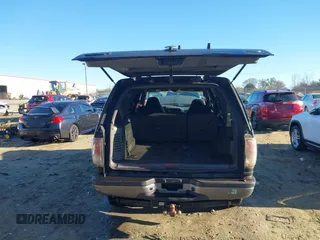 2000 Ford Expedition XLT with VIN 1FMRU1664YLB83051, listed as a IAAI auction lot 41326759 with 227,719 mi miles and . Bid and sale history available at DreamBid. Image 17.