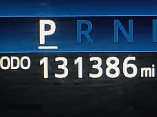 2016 Toyota Tundra SR z VIN 5TFRM5F13GX095535, wystawiony jako IAAI lot #41618316 z przebiegiem 131 386 mil mil oraz . Historia ofert i sprzedaży dostępna na DreamBid. Obrazek 7.