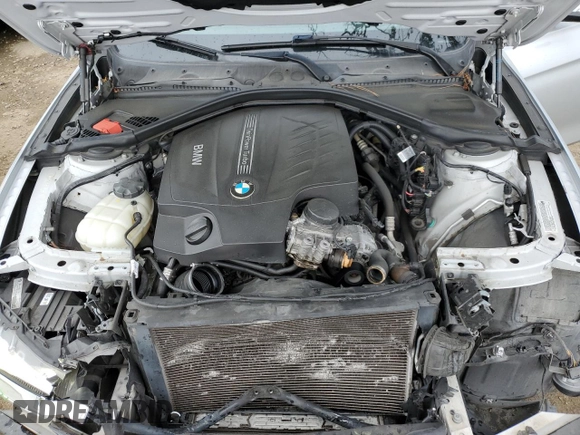 2012 BMW 3 Series 335i z VIN WBA3A9C59CF270610, wystawiony jako Copart lot #51292985 z przebiegiem 132 379 mil mil oraz Szkoda całkowita • Salvage title. Historia ofert i sprzedaży dostępna na DreamBid. Obrazek 11.