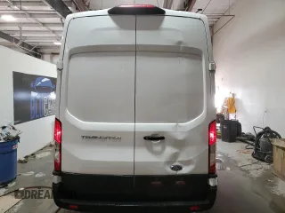 2022 Ford Transit Cargo with VIN 1FTBR3X85NKA70021, listed as a Copart auction lot 44332015 with 86,070 mi miles and Clean title. Bid and sale history available at DreamBid. Image 6.