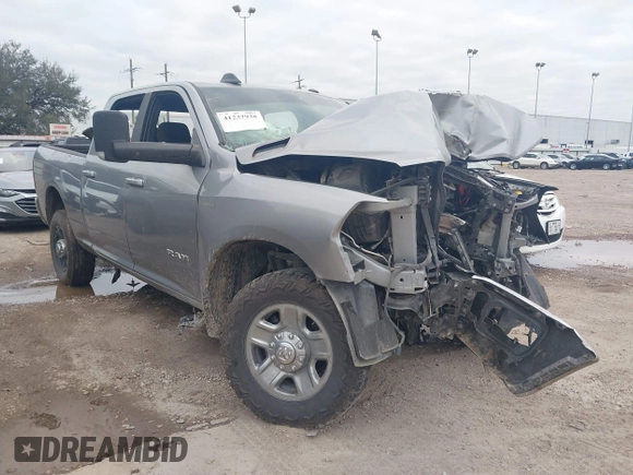 2022 Ram 2500 Big Horn with VIN 3C6UR5DJ6NG182451, listed as a IAAI auction lot 41237938 with 88,140 mi miles. Bid and sale history available at carsss.com. Image 1.