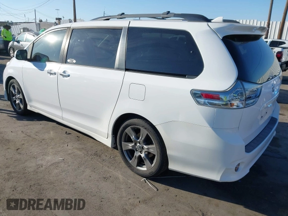 2018 Toyota Sienna SE with VIN 5TDXZ3DC9JS958563, listed as a IAAI auction lot 41650952 with 127,636 mi miles and . Bid and sale history available at DreamBid. Image 3.