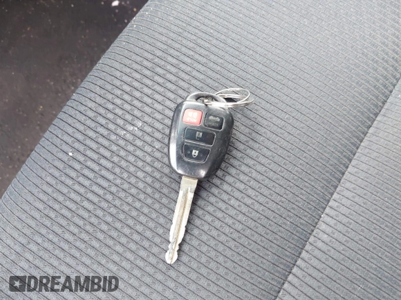 2017 Toyota Camry XLE z VIN 4T1BF1FK4HU323862, wystawiony jako IAAI lot #42066574 z przebiegiem 66 045 mil mil oraz . Historia ofert i sprzedaży dostępna na DreamBid. Obrazek 11.