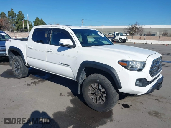 2016 Toyota Tacoma SR5 z VIN 3TMAZ5CN5GM014661, wystawiony jako IAAI lot #41337963 z przebiegiem 26 175 mil mil oraz . Historia ofert i sprzedaży dostępna na DreamBid. Obrazek 1.