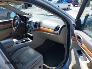 2011 Jeep Grand Cherokee Overland z VIN 1J4RR6GT6BC568491, wystawiony jako IAAI lot #42035464 z przebiegiem 147 389 mil mil oraz . Historia ofert i sprzedaży dostępna na DreamBid. Obrazek 5.