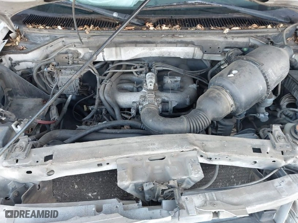 2000 Ford F-150 Work Series with VIN 1FTZF1721YKA10216, listed as a IAAI auction lot 41324560 with 382,055 mi miles. Bid and sale history available at carsss.com. Image 10.