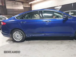 2016 Ford Fusion SE Hybrid with VIN 3FA6P0LU0GR242288, listed as a IAAI auction lot 41867085 with 114,063 mi miles. Bid and sale history available at carsss.com. Image 18.