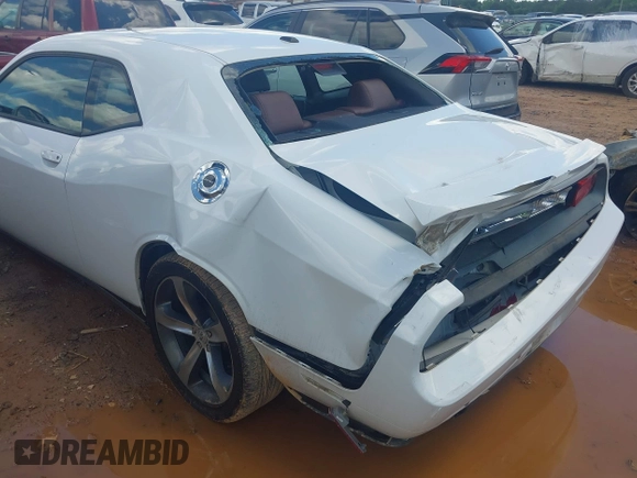 2014 Dodge Challenger R/T Plus z VIN 2C3CDYBT9EH293136, wystawiony jako IAAI lot #42264180 z przebiegiem 71 696 mil mil oraz . Historia ofert i sprzedaży dostępna na DreamBid. Obrazek 6.