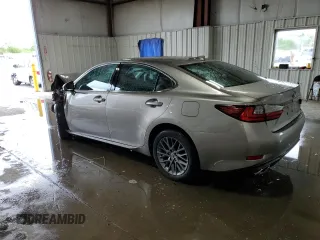 2018 Lexus ES 350 z VIN 58ABK1GG0JU080054, wystawiony jako Copart lot #58996265 z przebiegiem Nie podano mil oraz Nie do naprawy • Non repairable. Historia ofert i sprzedaży dostępna na DreamBid. Obrazek 2.