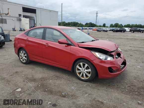 2012 Hyundai Accent GLS z VIN KMHCU4AE1CU270091, wystawiony jako Copart lot #56623905 z przebiegiem 185 477 mil mil oraz Szkody całkowita. Historia ofert i sprzedaży dostępna na DreamBid. Obrazek 4.