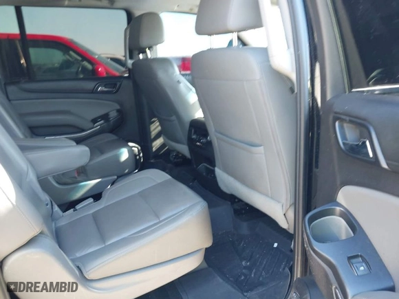 2016 Chevrolet Suburban LT with VIN 1GNSCHKC5GR483892, listed as a IAAI auction lot 41405096 with 245,378 mi miles. Bid and sale history available at carsss.com. Image 8.
