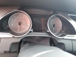 2014 Audi S5 Premium Plus z VIN WAUCGAFH5EN015371, wystawiony jako Copart lot #74150454 z przebiegiem Nie podano mil oraz Szkody całkowita. Historia ofert i sprzedaży dostępna na DreamBid. Obrazek 9.