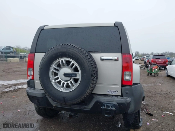 2006 Hummer H3 with VIN 5GTDN136168100264, listed as a IAAI auction lot 41909894 with 136,284 mi miles. Bid and sale history available at carsss.com. Image 16.